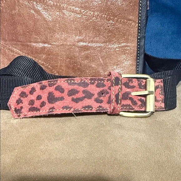 Leopard Print Crossbody Bag - Picture 5 of 13